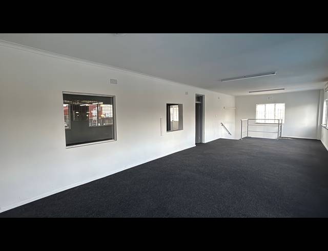1,129M² WAREHOUSE TO LET IN SEBENZA